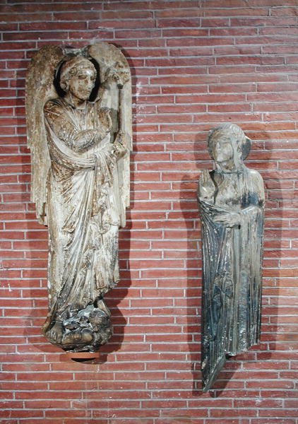 Figurer av bebådelsen, från utsidan av Saint-Sernin, Toulouse, ca 1200 (se även 105642) av French School