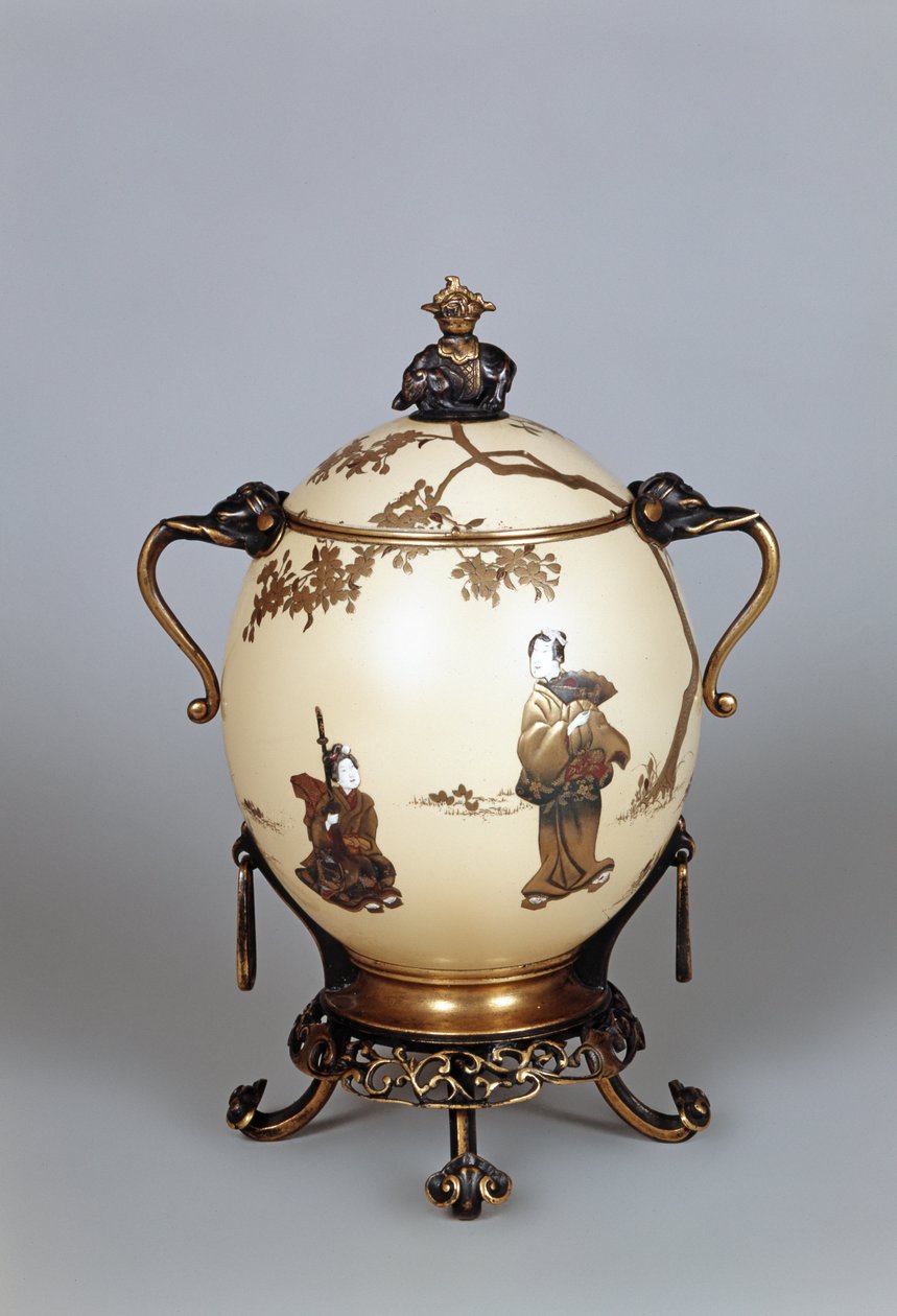 Strutsägg täckt behållare, lackdekor och bronsfästen av Barbedienne und Co., 1870 av French School