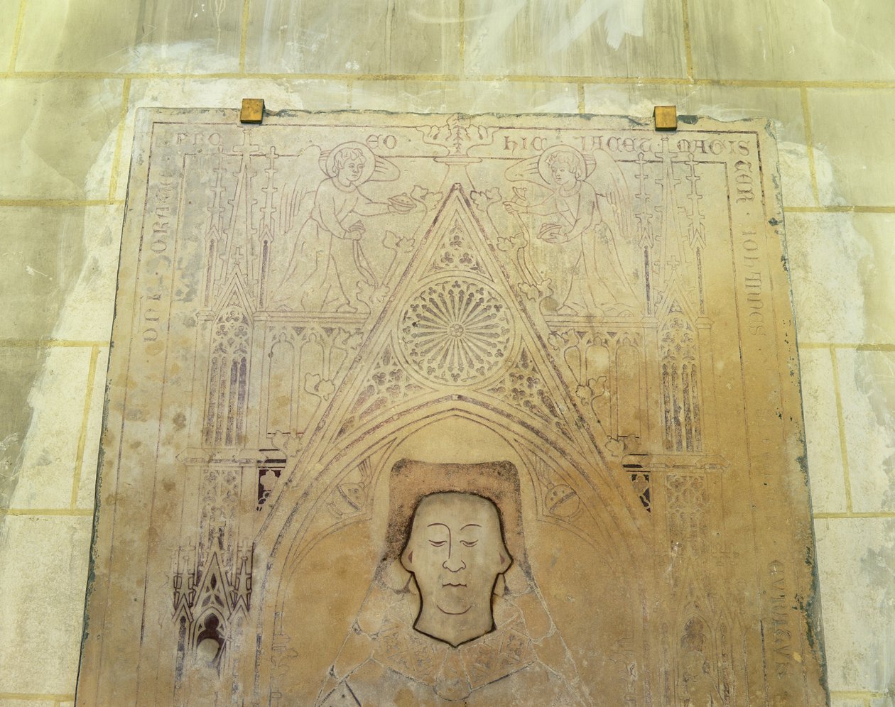 Magister Johannes gravsten, 1340 swed av French School