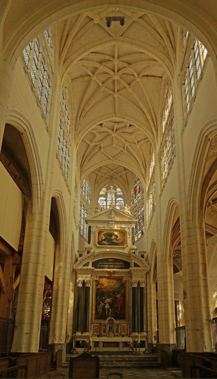 Utsikt över kyrkans östra ände av French School