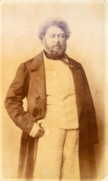 Alexandre Dumas Pere (1803-70) omkring 1860 (svart/vitt foto) av French Photographer