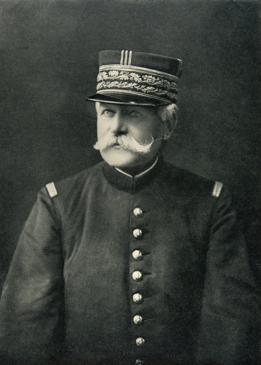 General Maurice Sarrail (1856-1929), 1900-talet (foto) av French Photographer