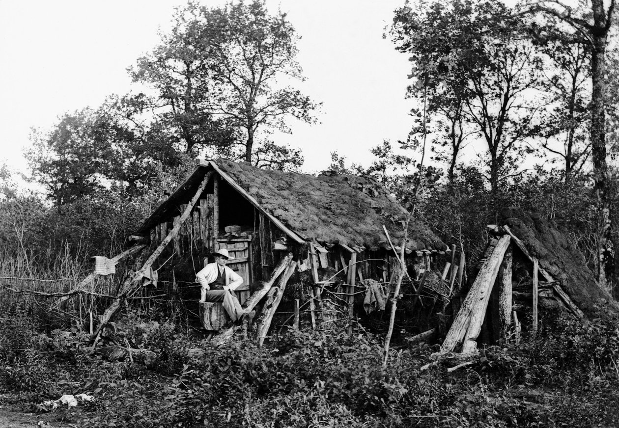 Timmerstuga, nära Bourmont i Haute-Marne (Haute Marne), cirka 1880. Ducos Collection av French Photographer