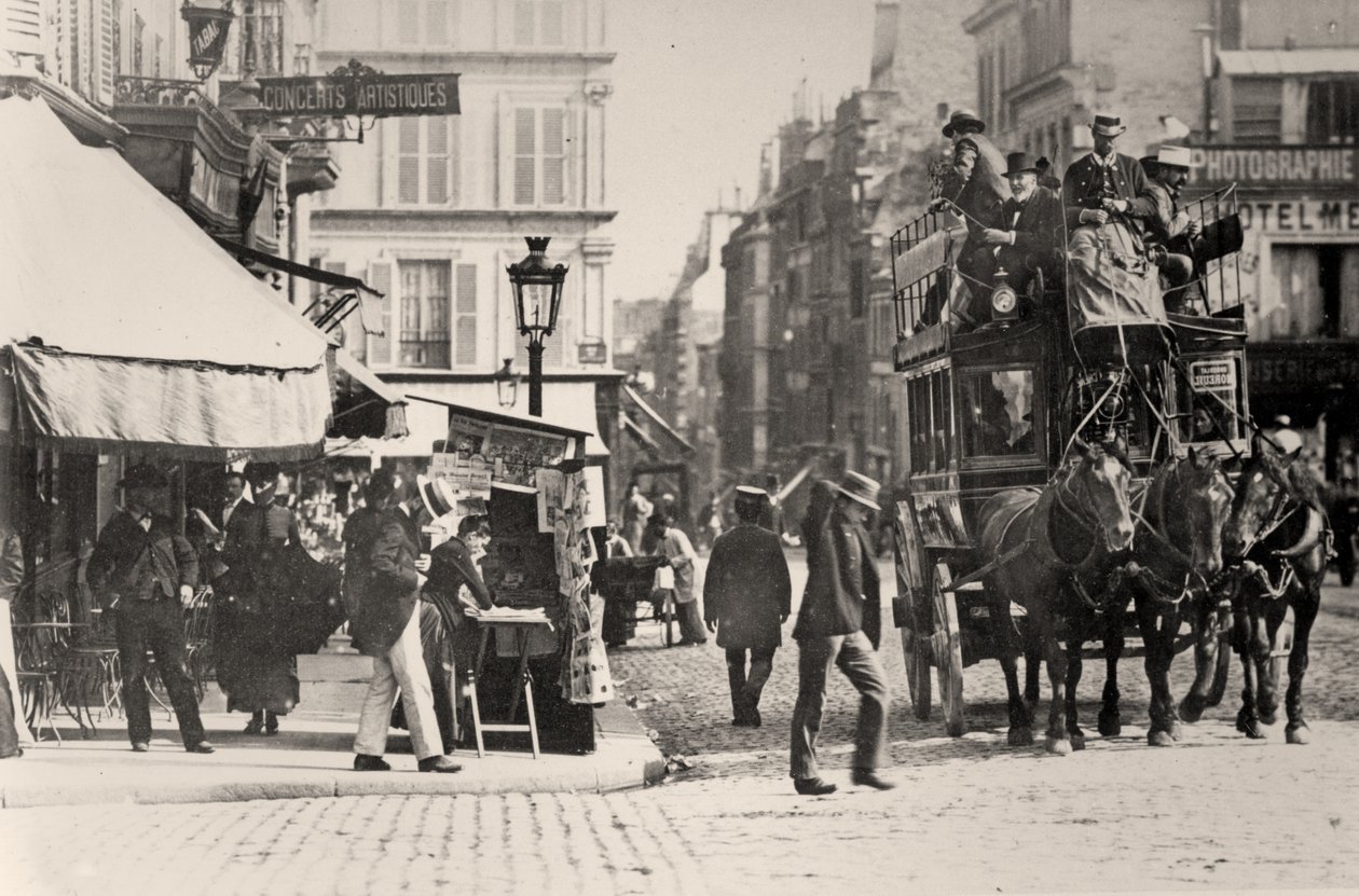 Place de Clichy, Paris (s/v foto) av French Photographer
