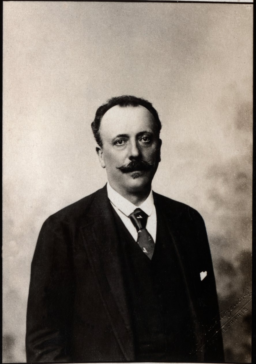 Porträtt av Adrien Albert Marie Comte de Mun (1841-1914), fransk politiker. av French Photographer