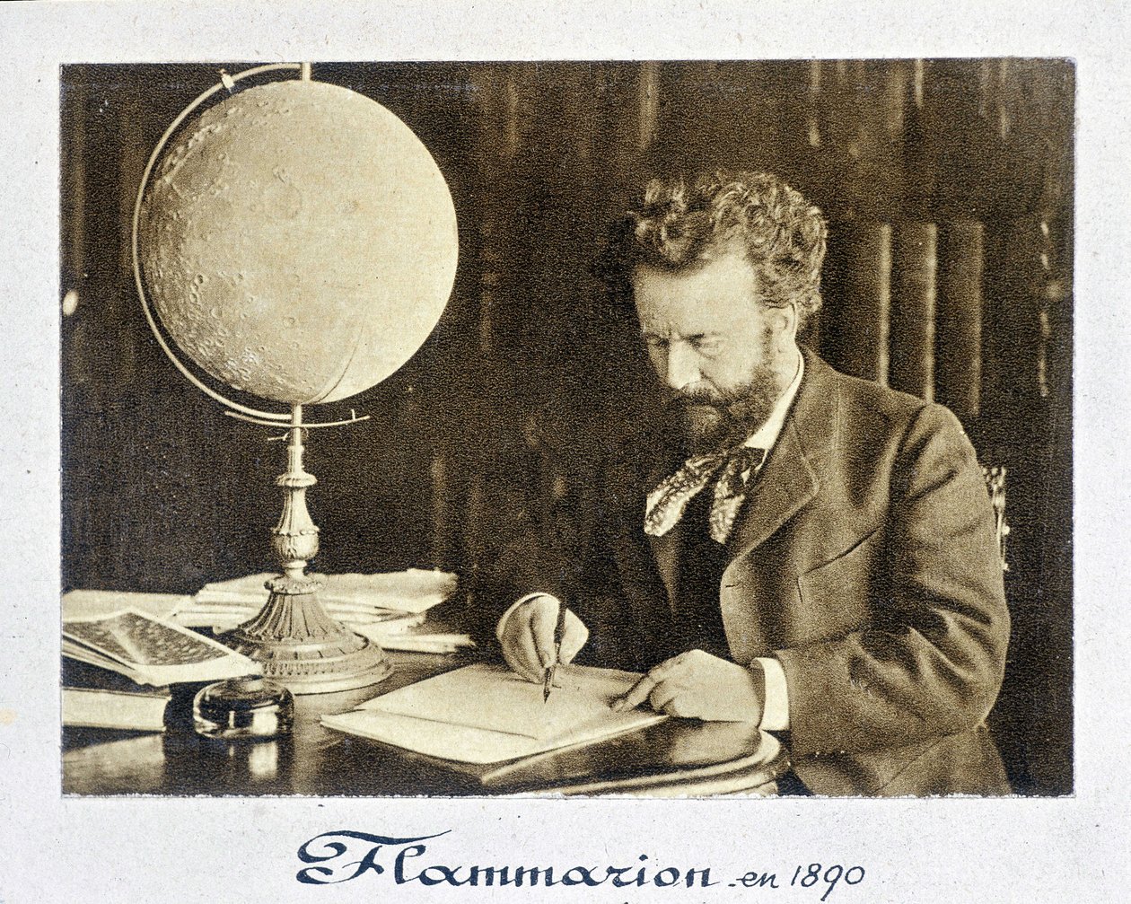 Porträtt av Camille Flammmarion (1842 - 1925), fransk astronom - fotografi av French Photographer