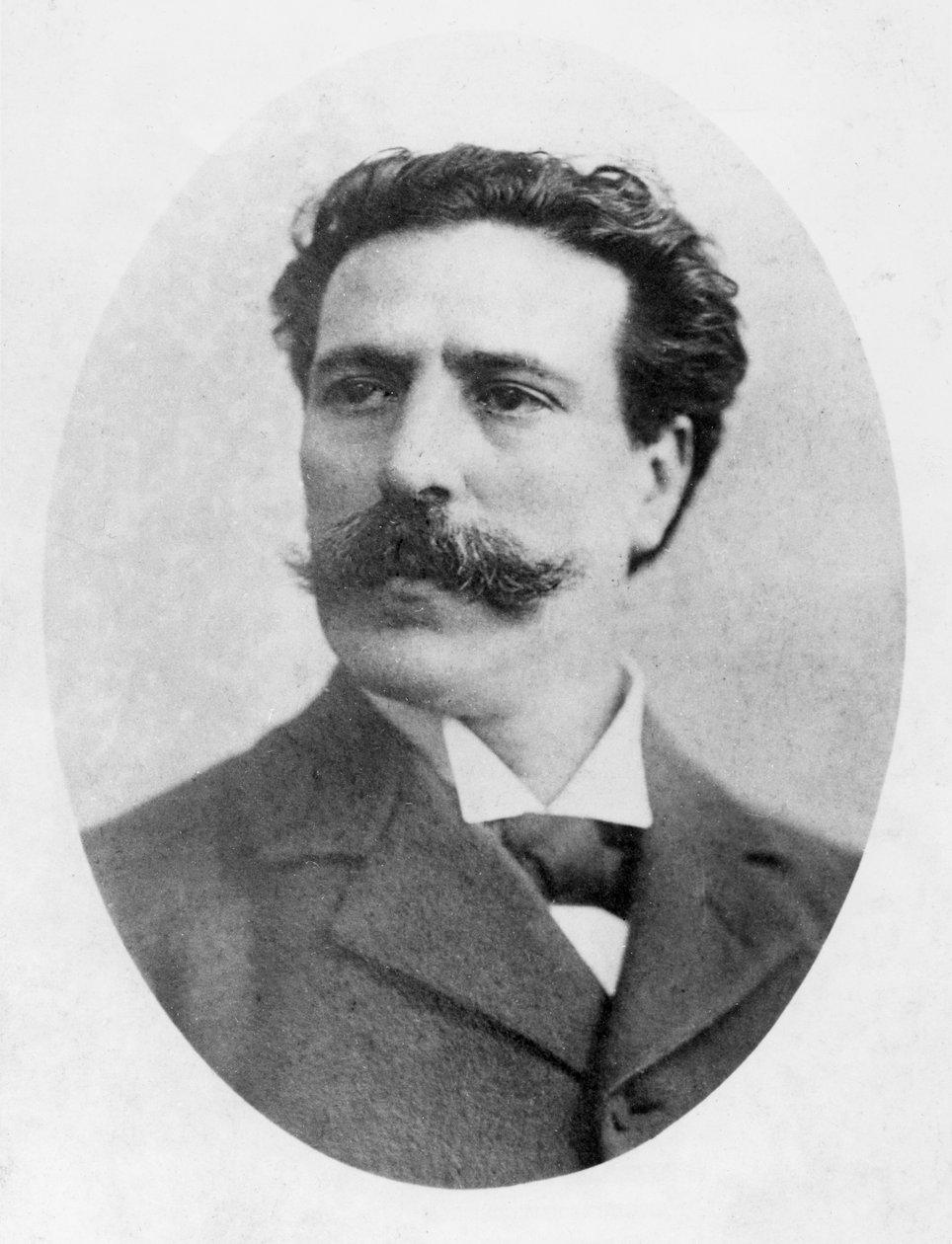 Porträtt av Eduardo Acevedo Diaz, ca 1900 av French Photographer