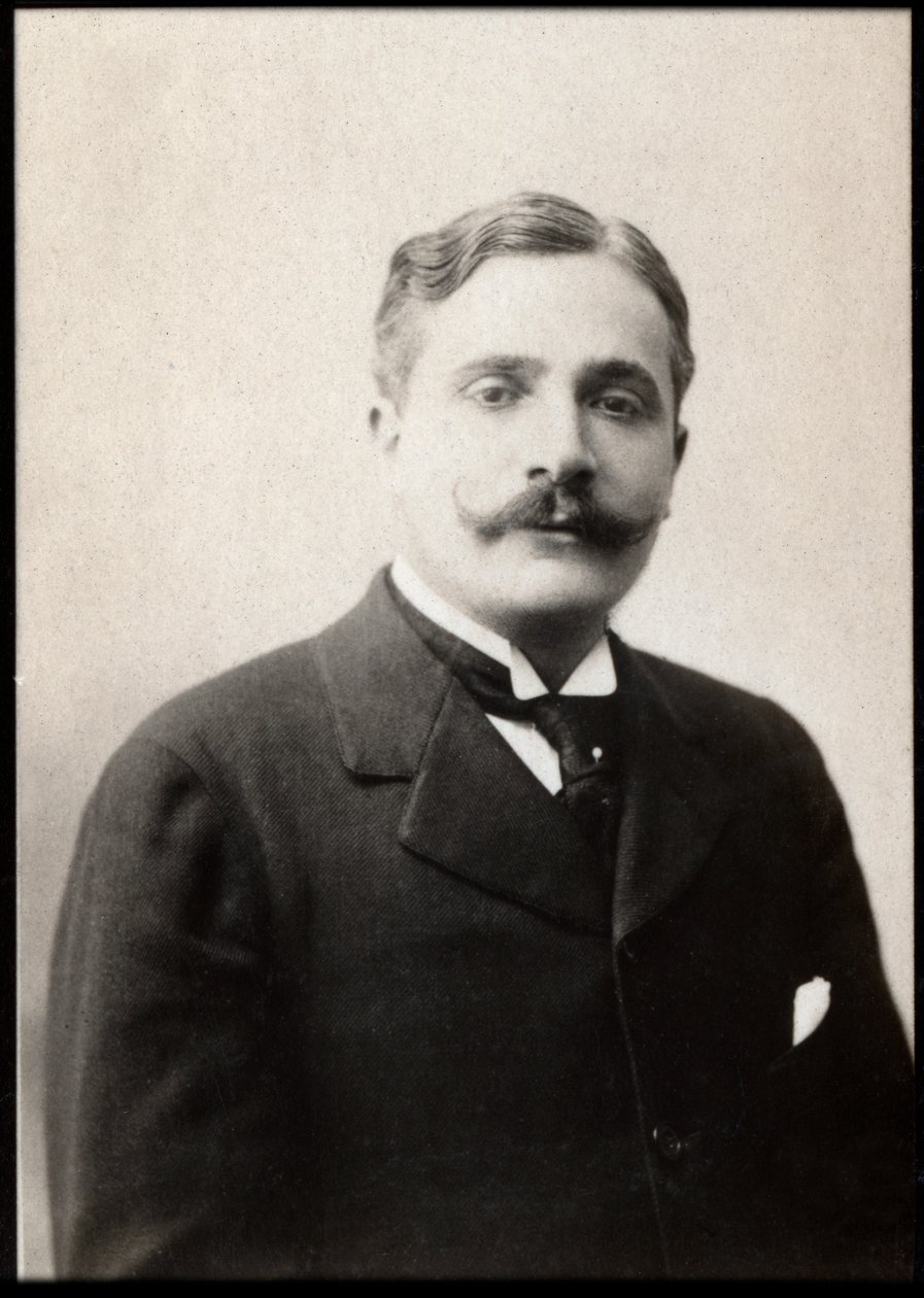 Porträtt av Pierre Decourcelle (1856-1926), fransk författare. av French Photographer