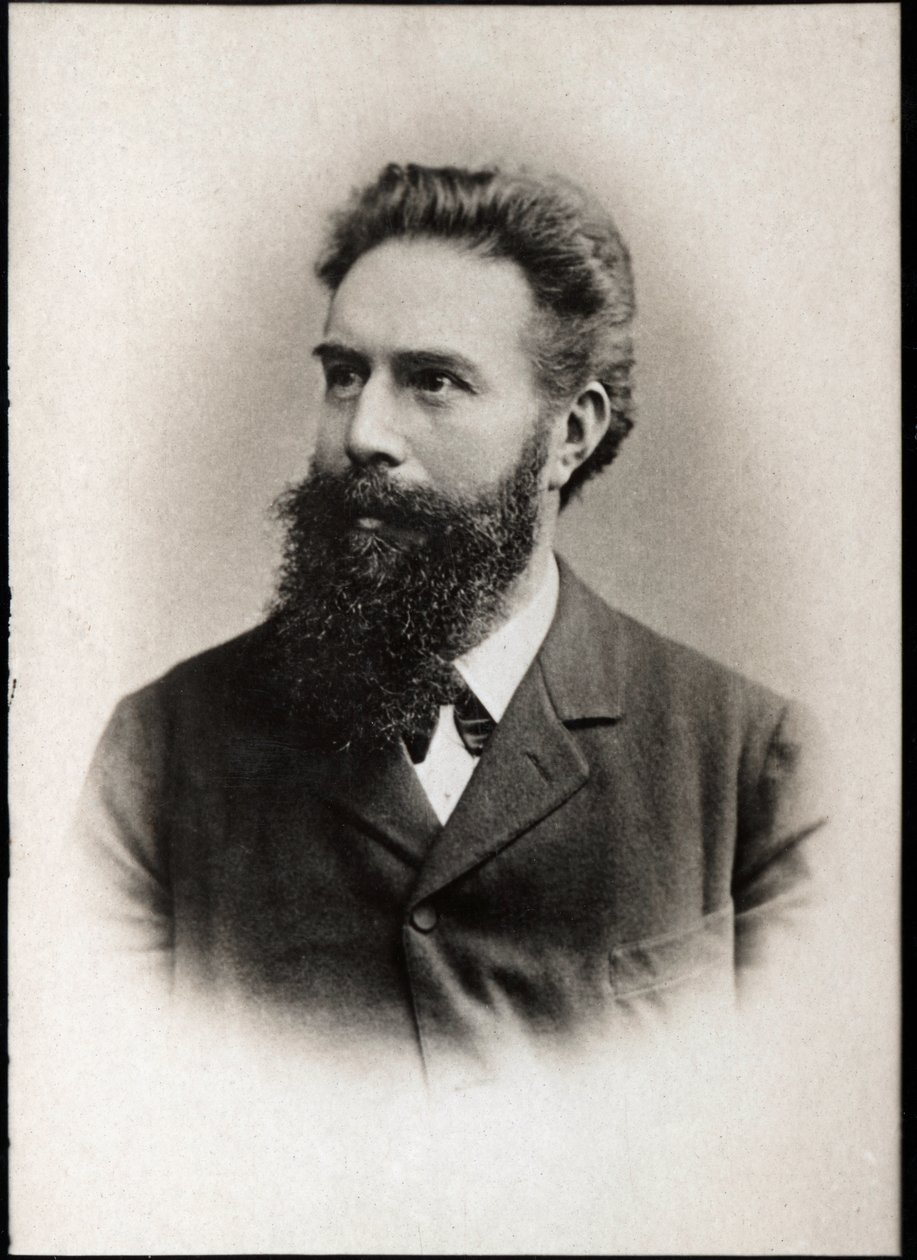 Porträtt av Wilhelm Conrad Roentgen eller Rontgen (1845-1923), tysk fysiker. av French Photographer