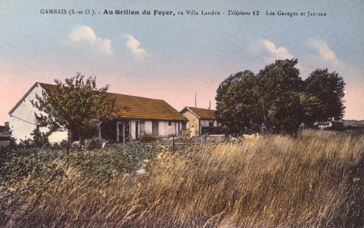 Vykort som föreställer Henri Desire Landrus hus (1869-1922) i Gambais (se 238390 för svartvitt fotografi) av French Photographer