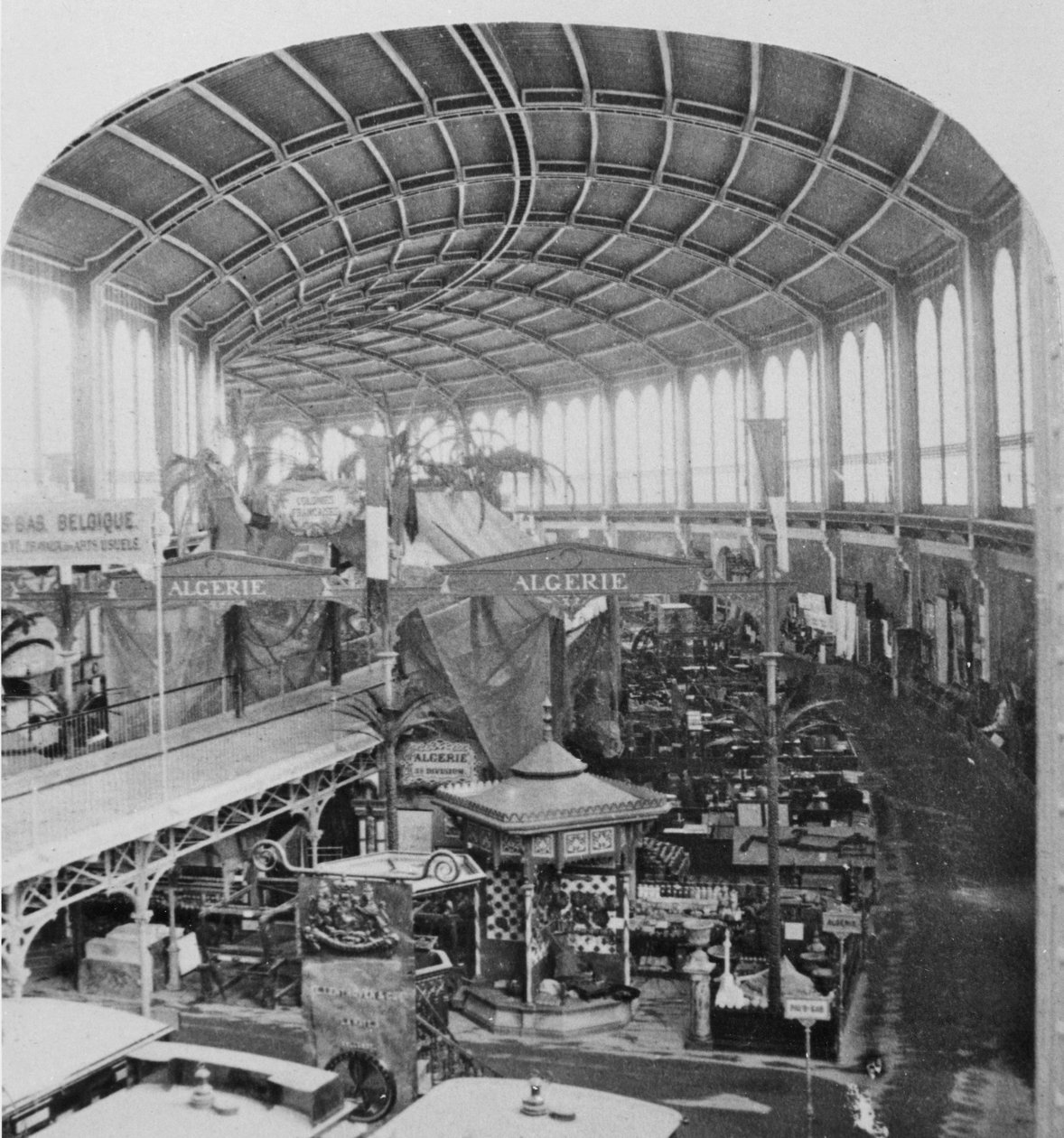 The Circular Gallery på Exposition Universelle 1867 av French Photographer