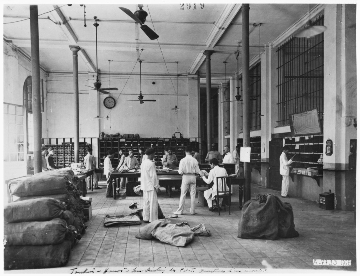 Postkontoret i Hanoi, ca 1920 av French Photographer