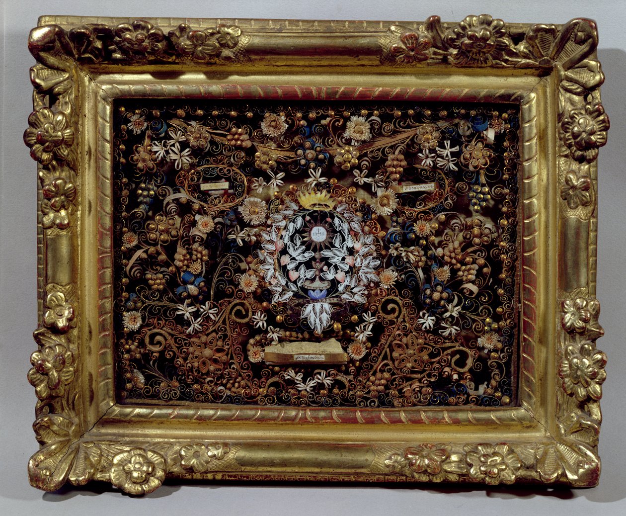 Ett relikvieskrin som innehåller reliker från Saint Euphrosyne (d.1173) av French School