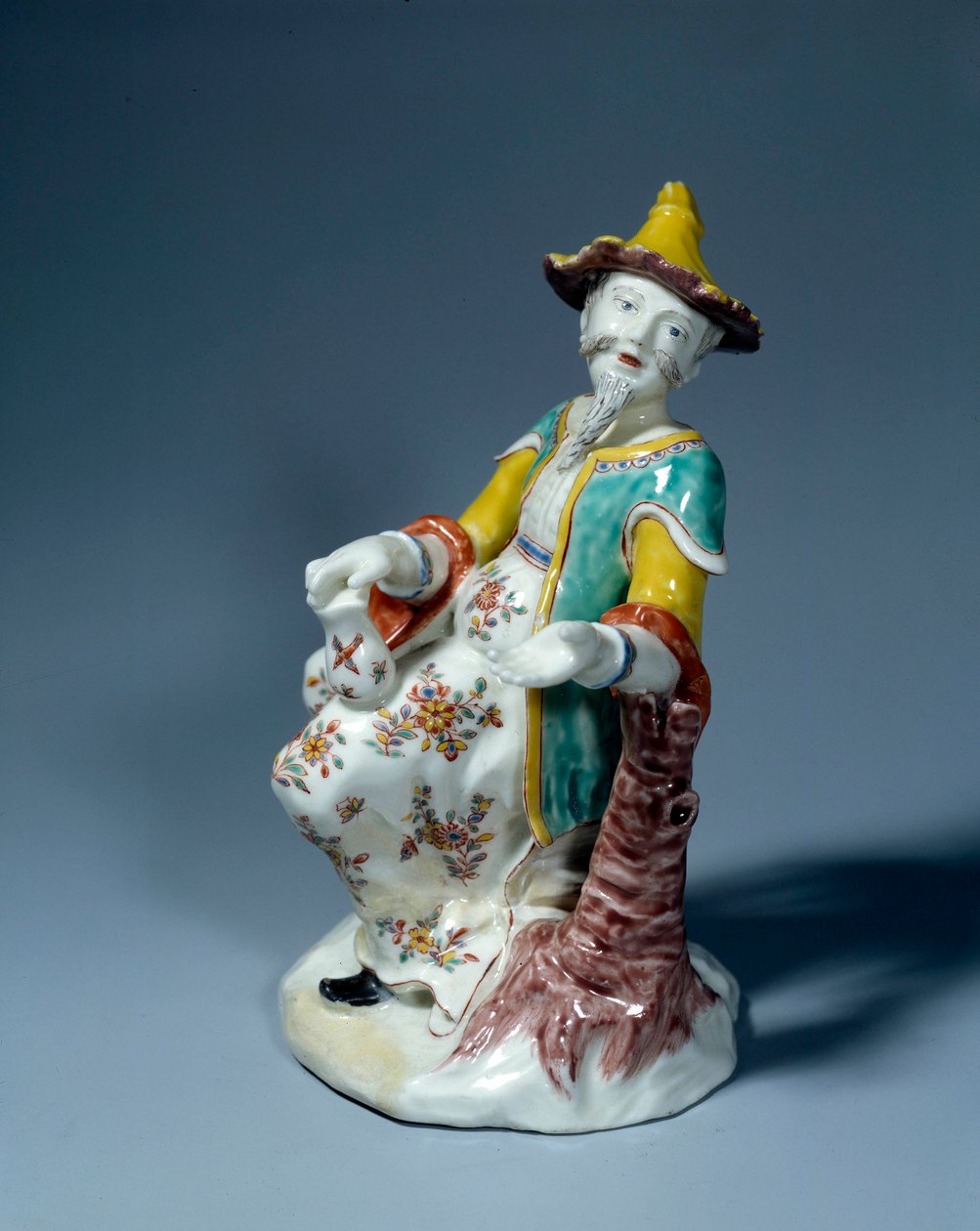 Art France: kinesisk figur. Polykrom porslinsskulptur av Saint Cloud av French School