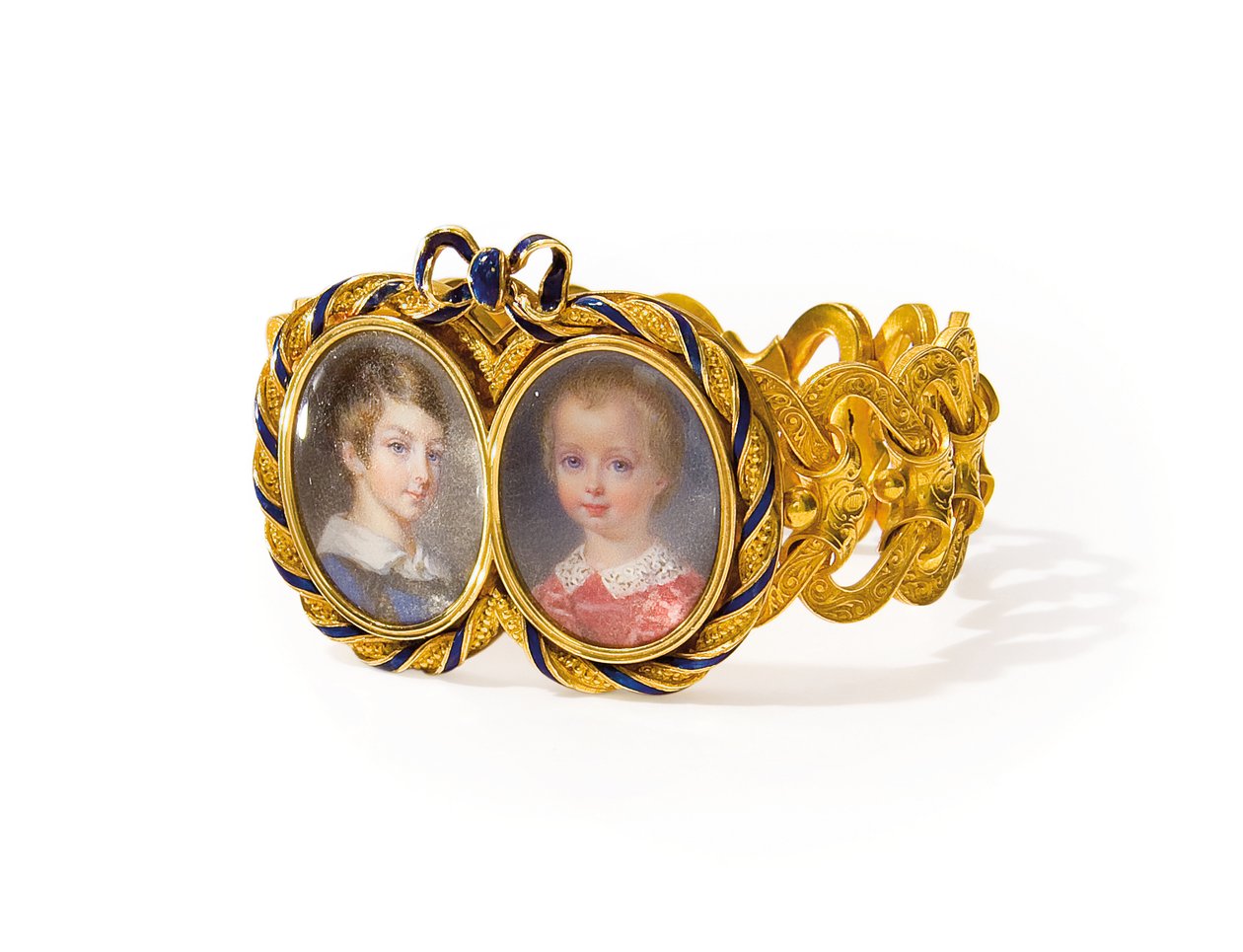 Armband med två miniatyrer, Morel & Cie, ca 1845 (guld, emalj & akvarell på elfenben) av French School