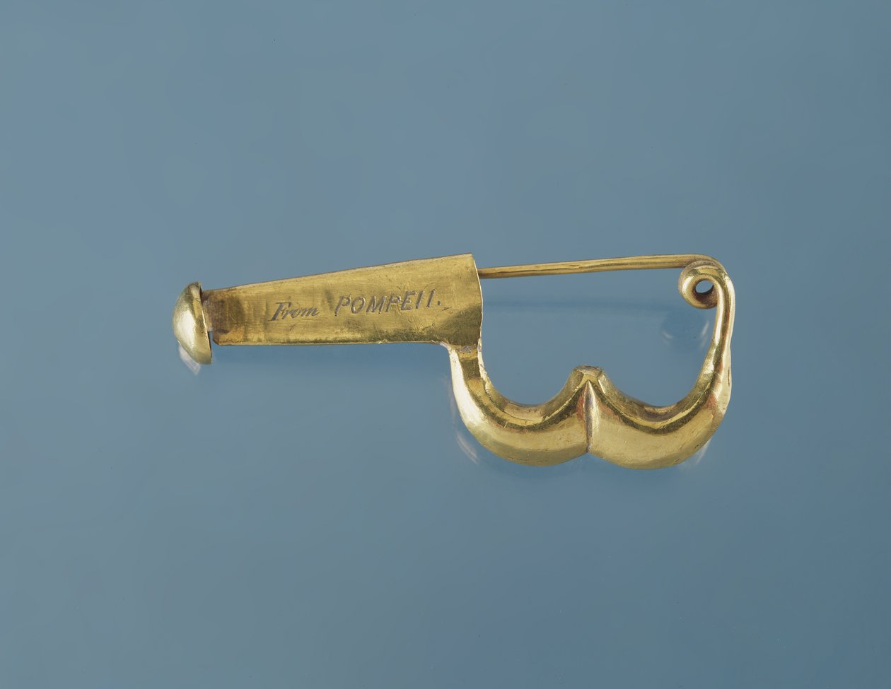 Brosch i pompeiansk stil tillhörande Caroline Murat (guld) av French School
