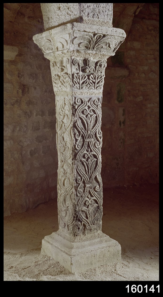 Karolingiska pelaren, c.758 av French School