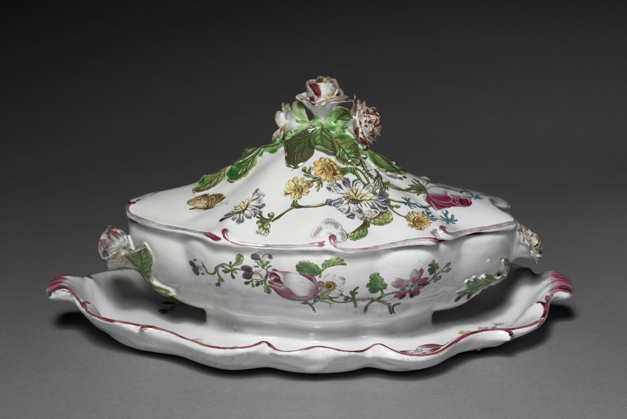 Täckt såsterrin med fäst stativ, tillverkare Veuve Perrin Factory, c.1765 av French School