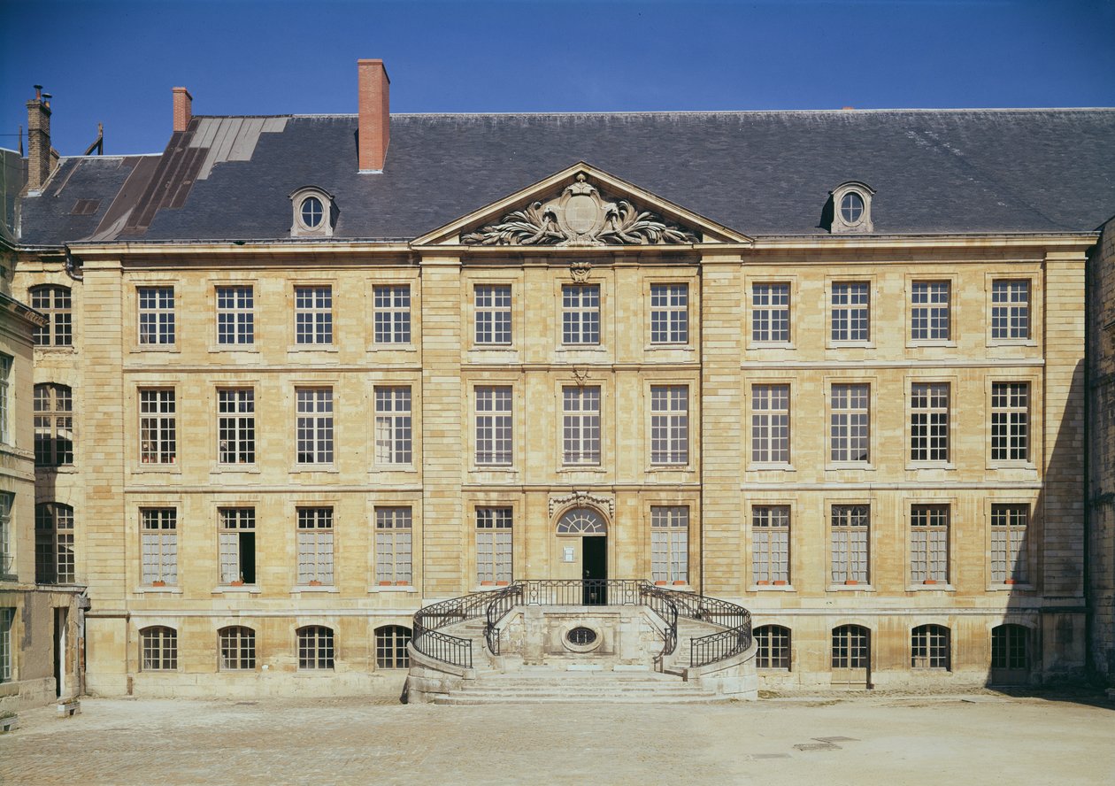 Exteriör vy av Musée Saint-Remi av French School
