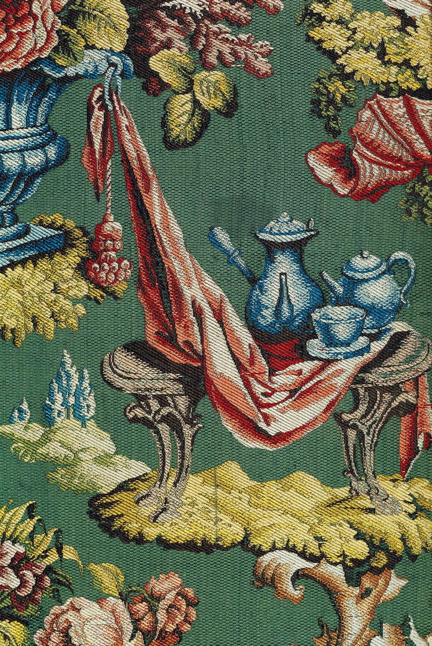 Tyg föreställande en chokladkruka och en tekanna, Lyon Workshop, ca 1730 (silke) av French School