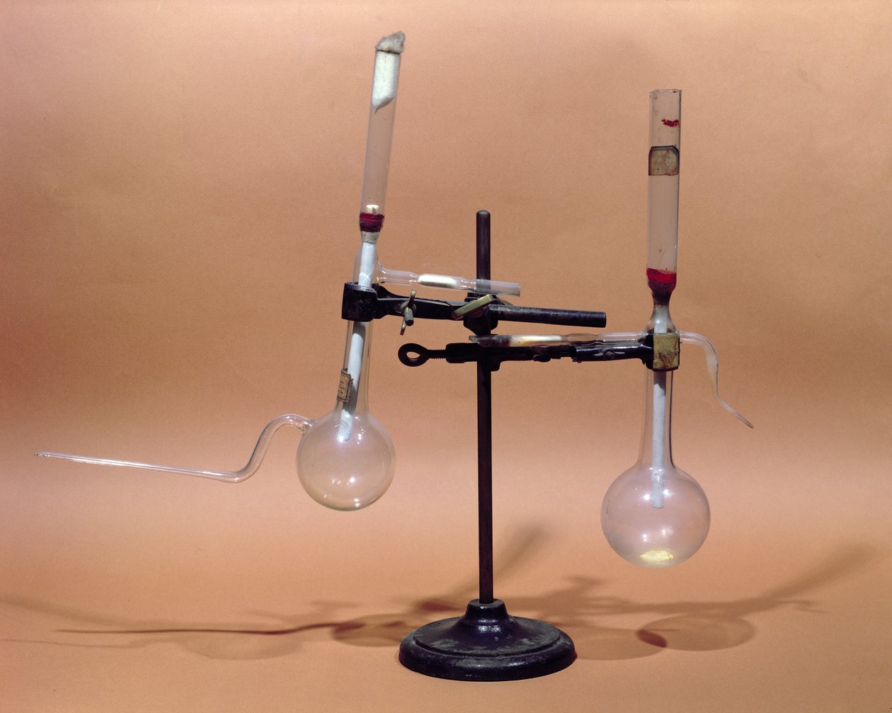 Första filterrör designat av Dr Charles Chamberland (1851-1908) (glas) av French School