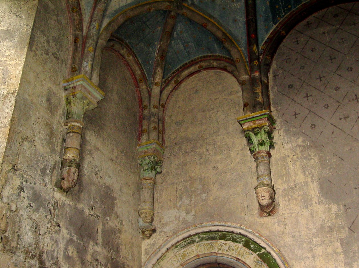 Interiör av kyrkan St. Hilaire-the-Great, Poitiers av French School