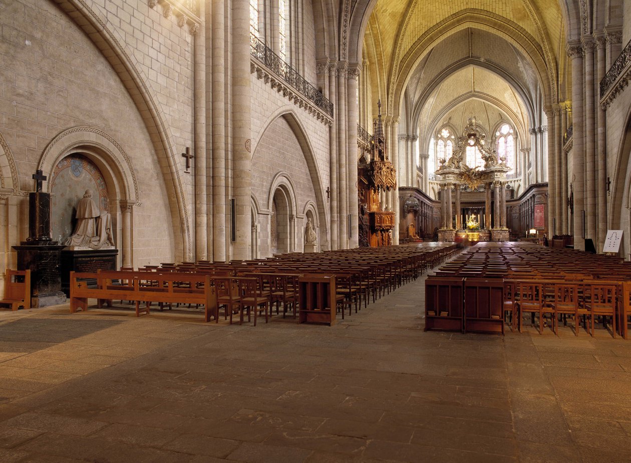 Invändig utsikt över Cathedrale d