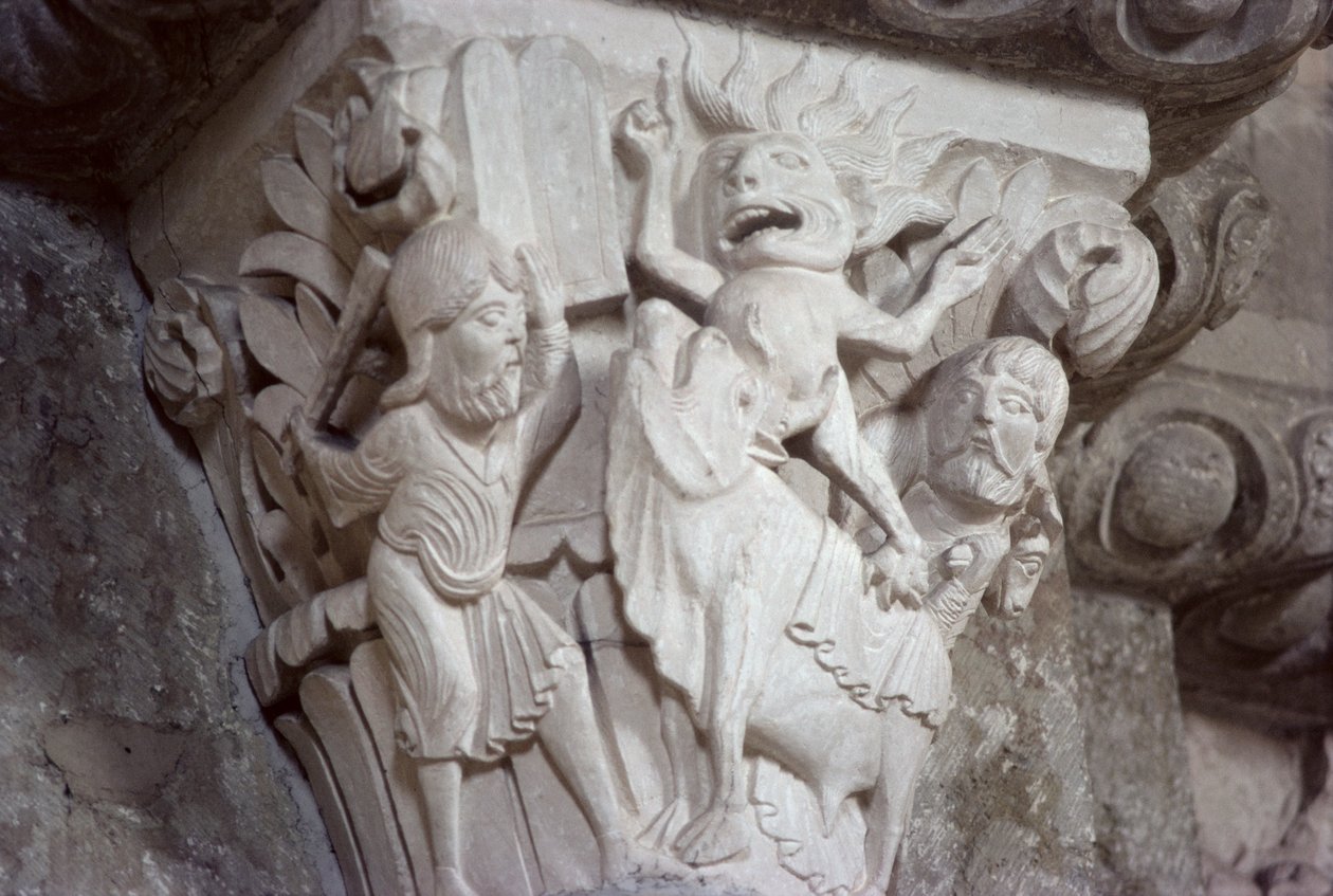 Moses och guldkalven, huvudrelief, c.1130 av French School