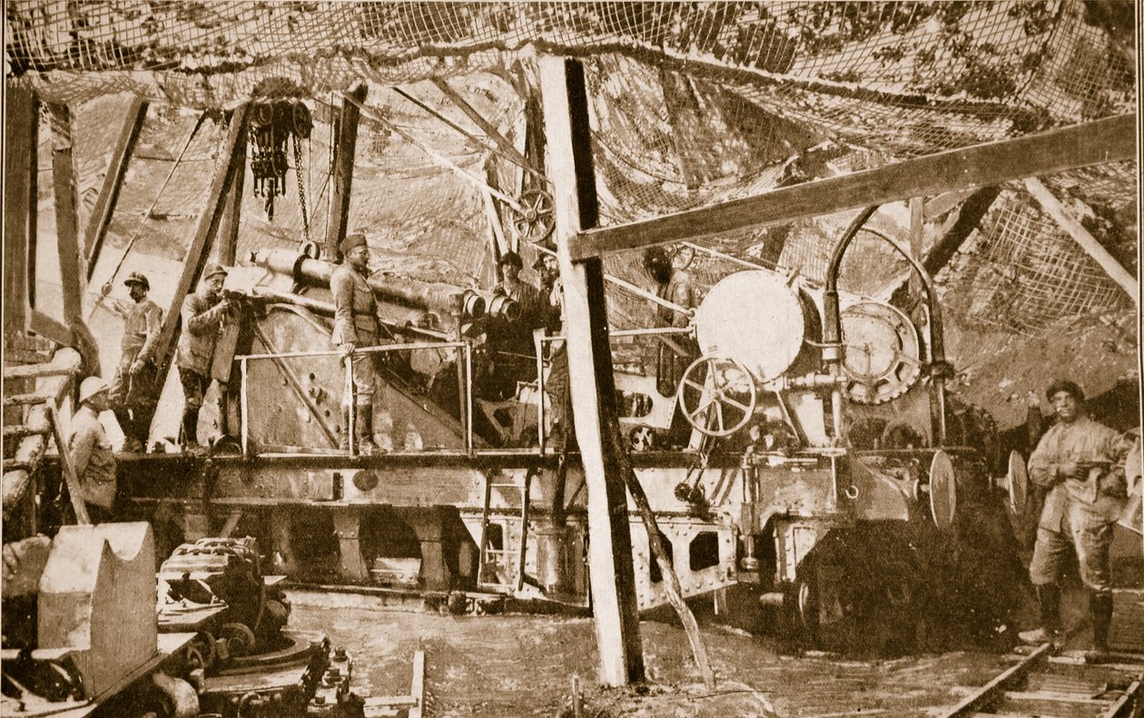 En av de tunga vapen som användes av de allierade i dess massiva avskärmade position på Somme, 1914-19 av French School