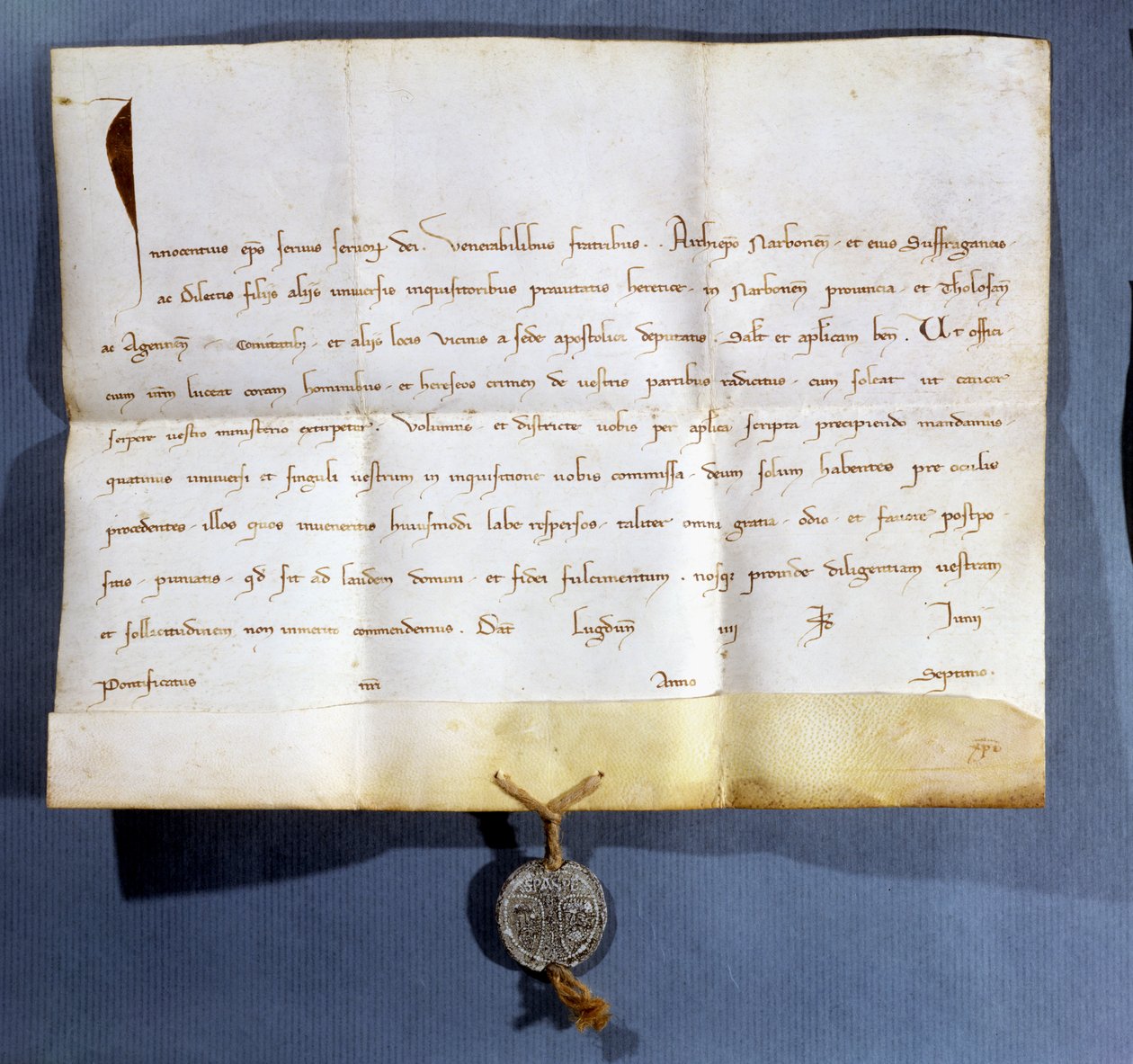 Påvlig tjur av påven Innocentius IV (d.1254) mot albigenserna av French School