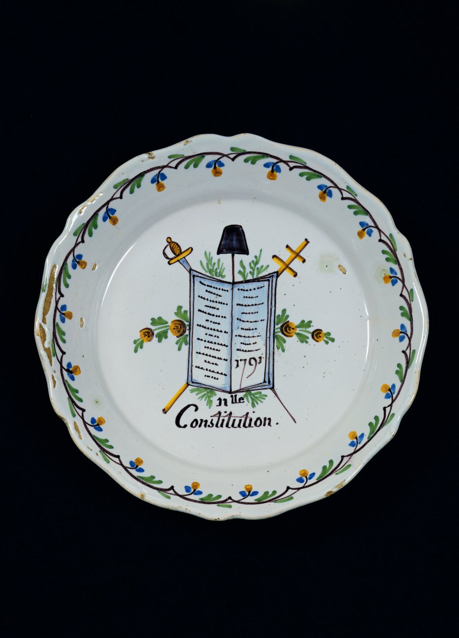 Plåt prydd med konstitutionens bok, associerad med de tre orden, 1791 (keramik) av French School