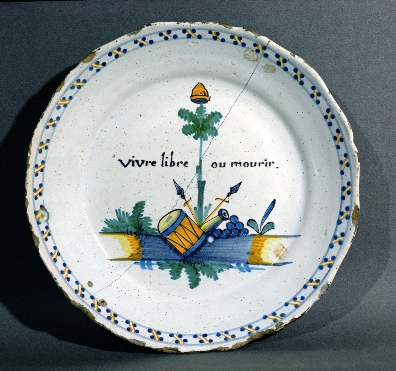 Skylt som föreställer Liberty Tree, som förklarar frihet eller död, c.1792 (keramik) av French School