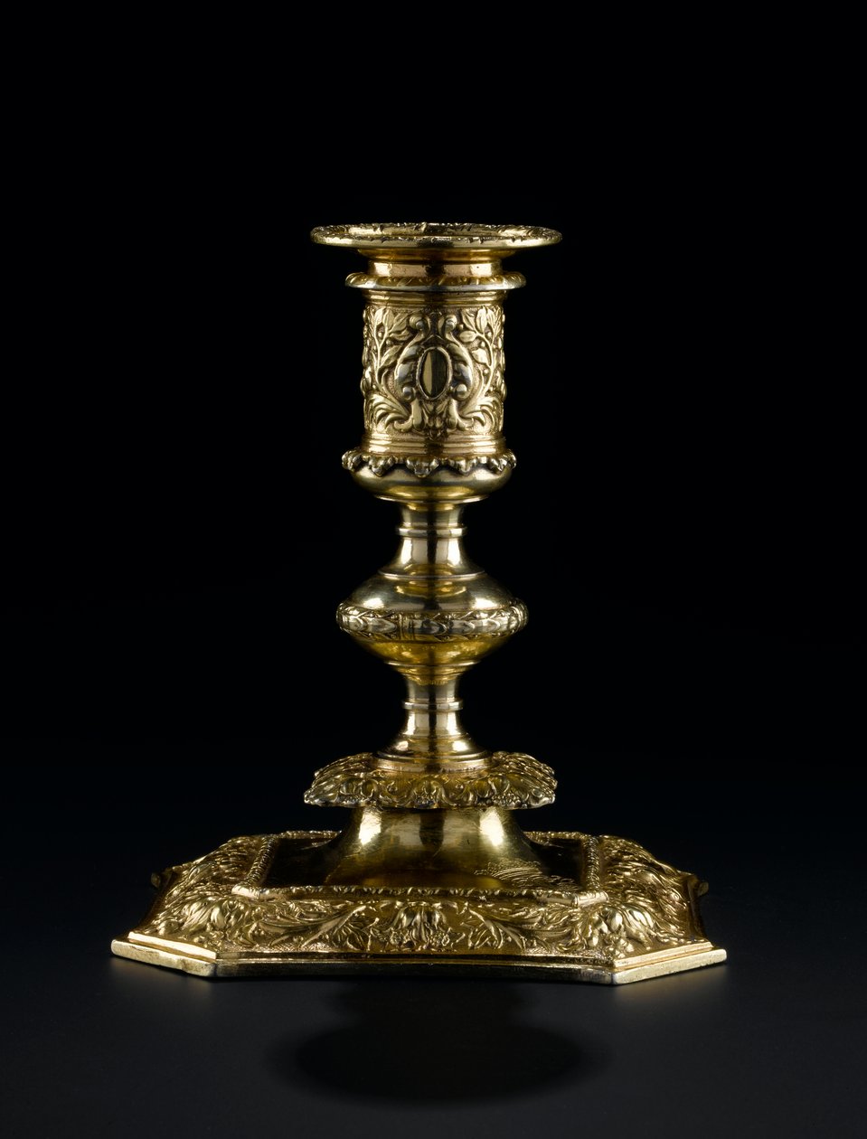 Silverförgylld ljusstake med löstagbart munstycke, från toaletttjänsten Lennoxlove, ägd av Frances Teresa Stewart, hertiginna av Richmond och Lennox: French, Paris, av Pierre Masse, 1661 - 1662 av French School