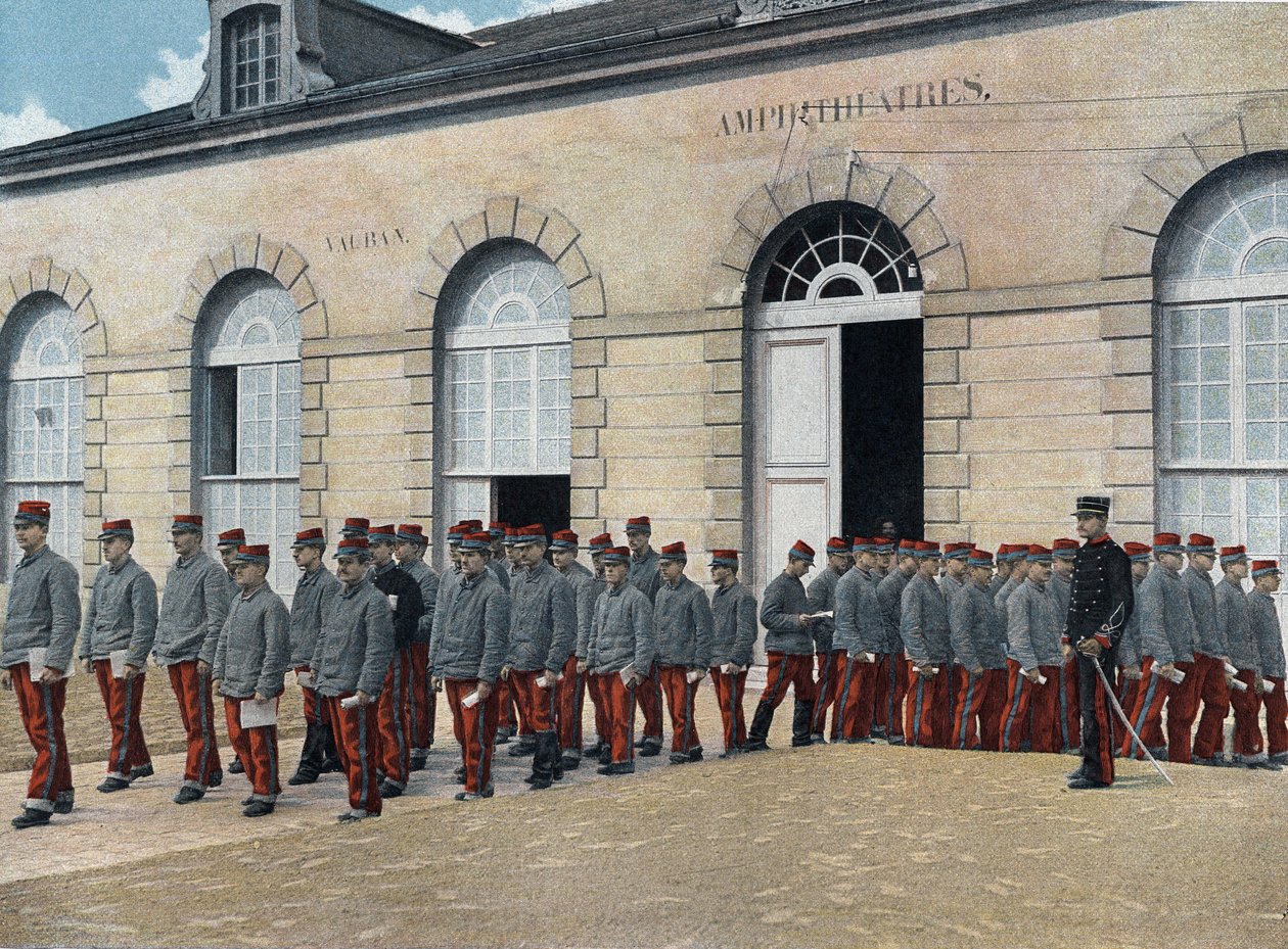 Special militärskola Saint-Cyr (Saint Cyr), inredningstjänst: Utgång från amfiteatern. av French School
