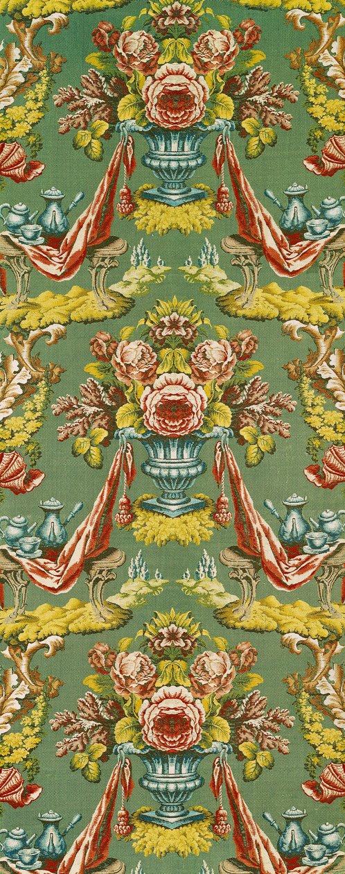 Textil med ett återkommande blommotiv, verkstad i Lyon, ca 1730 (silkesbrokad) av French School