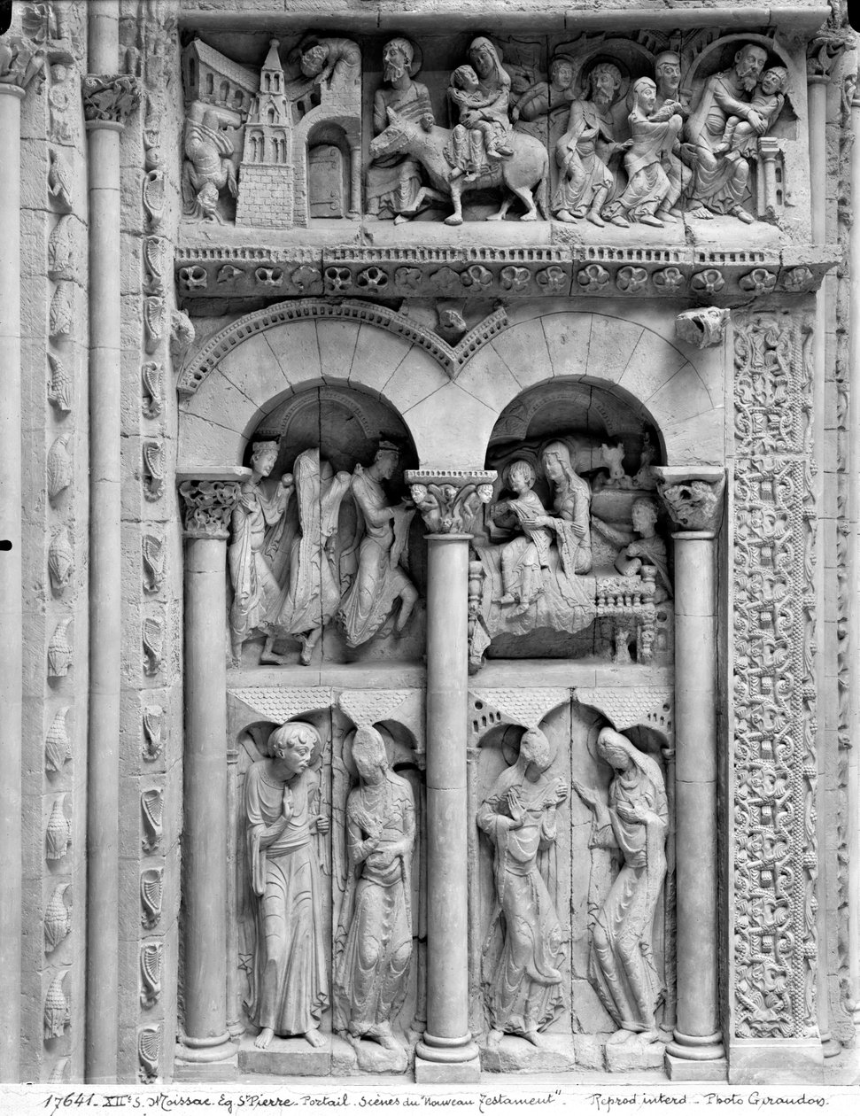 Bebådelsen, besöket, tillbedjan av männen, från den södra portalen, ca 1130 av French School