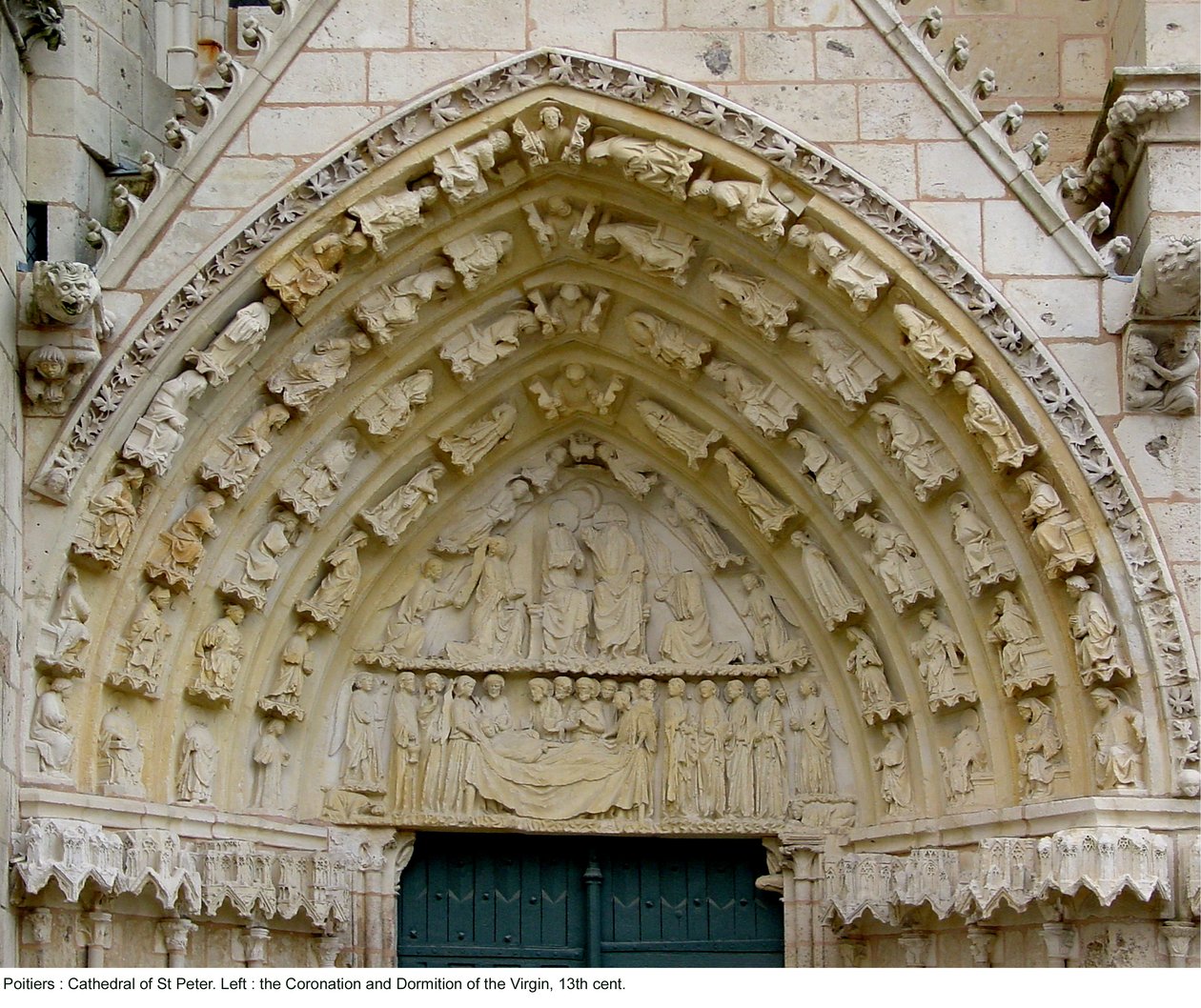 The Coronation and the Dormition of the Virgin, från den vänstra tympanonet på den västra fasaden av French School