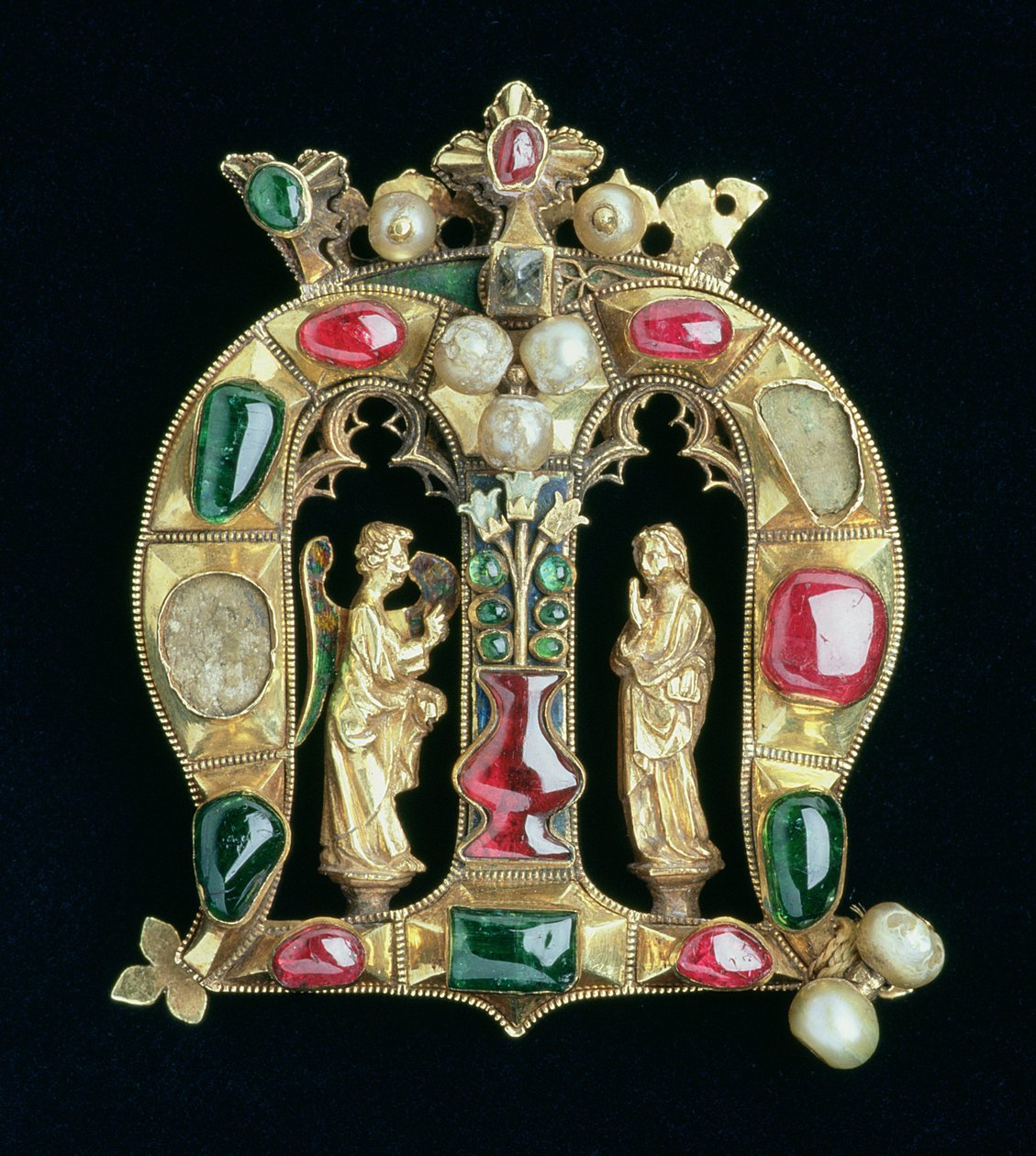 Hyllejuvelen, i form av en krönt lombardisk initial M med bekännelsefigurer, sent 1300-tal (förgylld med rubiner, diamanter, smaragder och pärlor) av French School