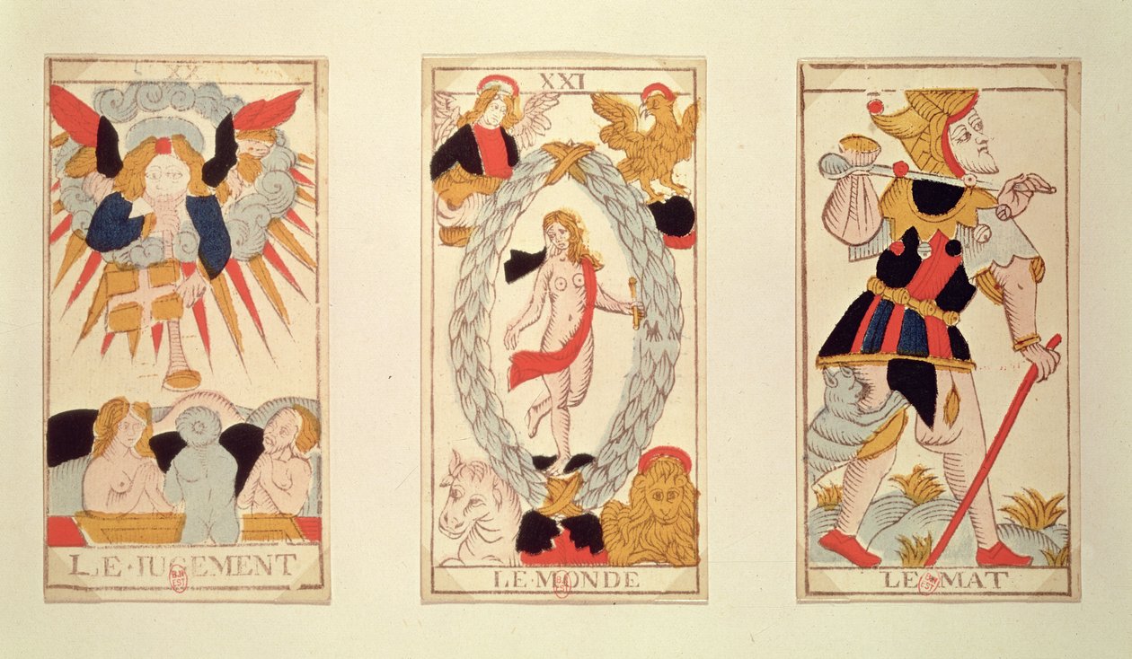 Tre tarotkort föreställande Judgement, The World och The Fool (färgad trästick) av French School