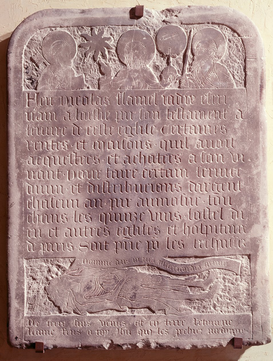 Gravstenen över Nicolas Flamel, ursprungligen från kyrkan Saint-Jacques-de-la-Boucherie, 1418 av French School