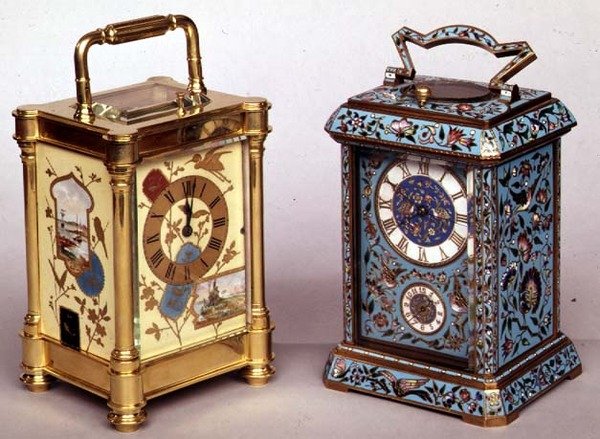 Två franska vagnsur med emaljdekor, c.1870 av French School