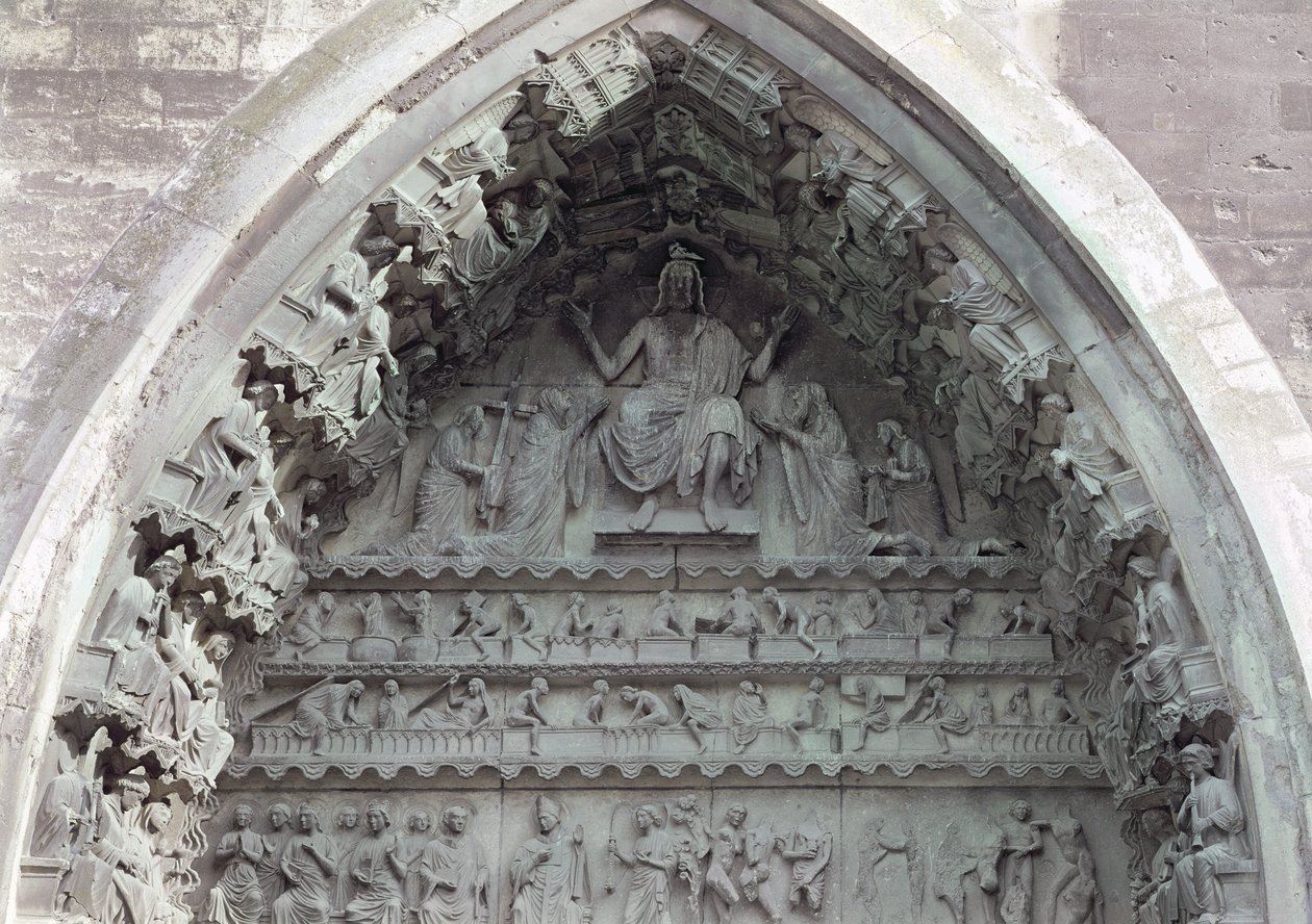 Tympanum från den vänstra portalen i norra korsarmen som visar den sista domen, 1225-40 av French School