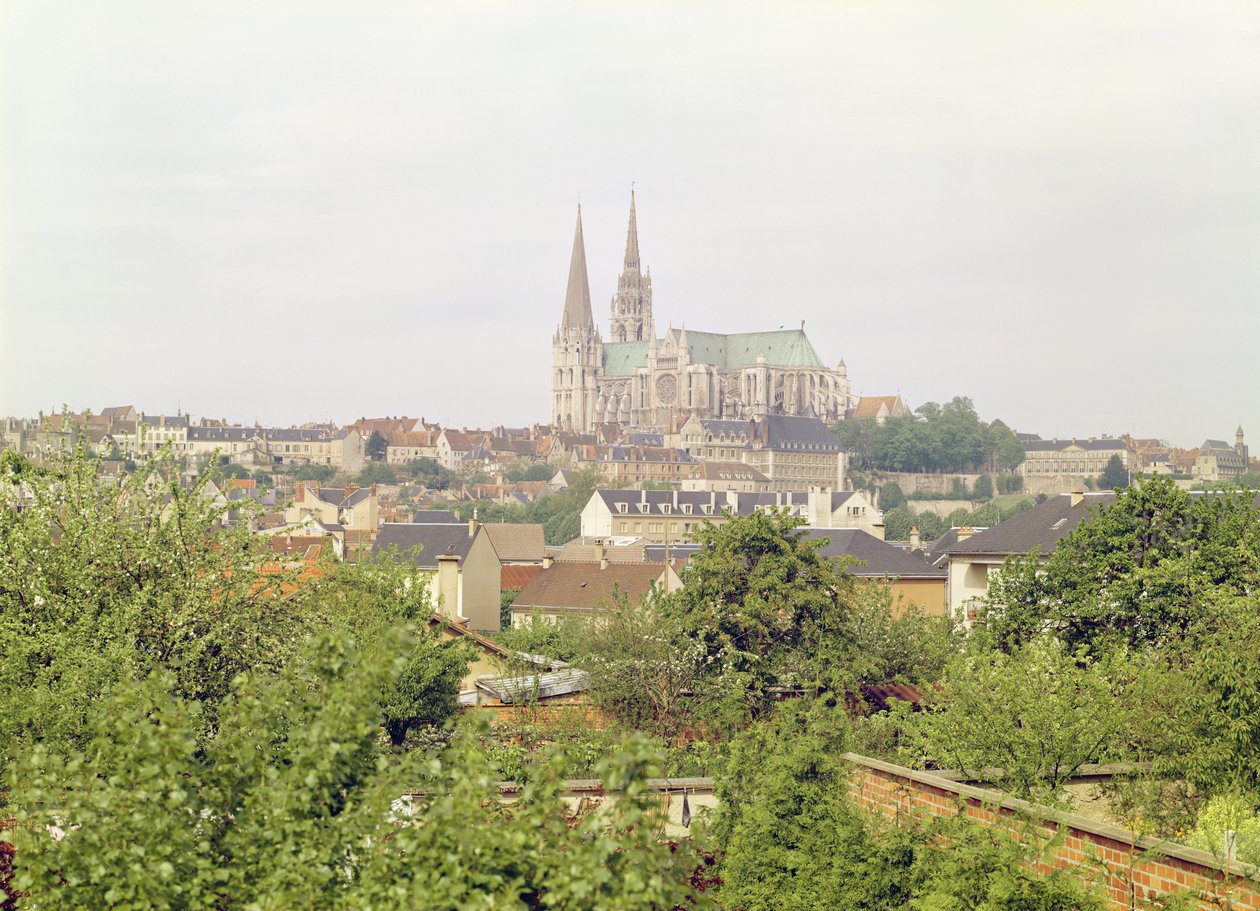 Utsikt över Chartres-katedralen, från sydost, började 1194 av French School