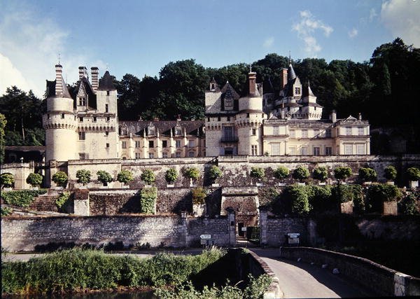 Utsikt över Chateau dUsse, byggt före 1480 för Antoine de Bueil av French School