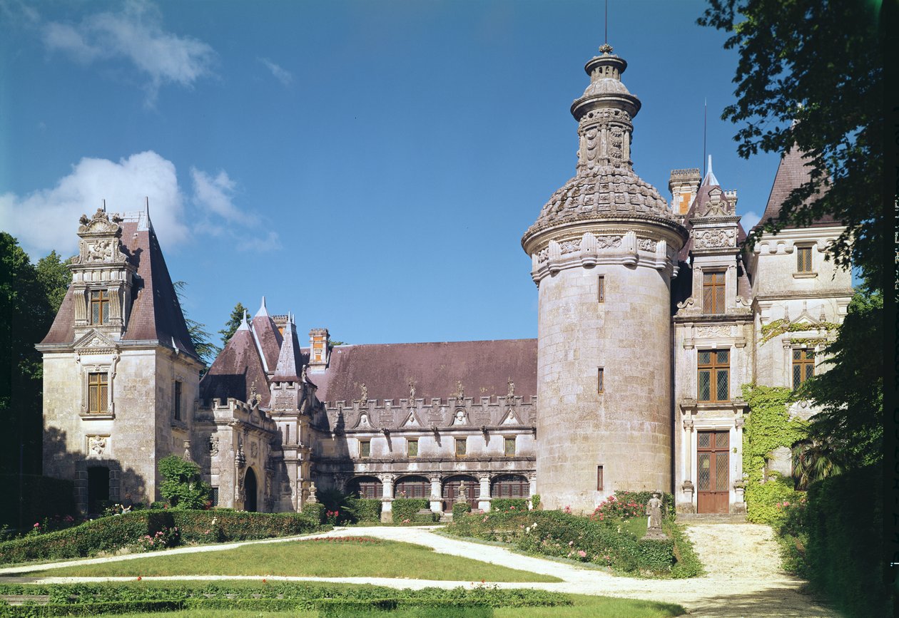 Utsikt över borggården och tornet, 1536-48 av French School