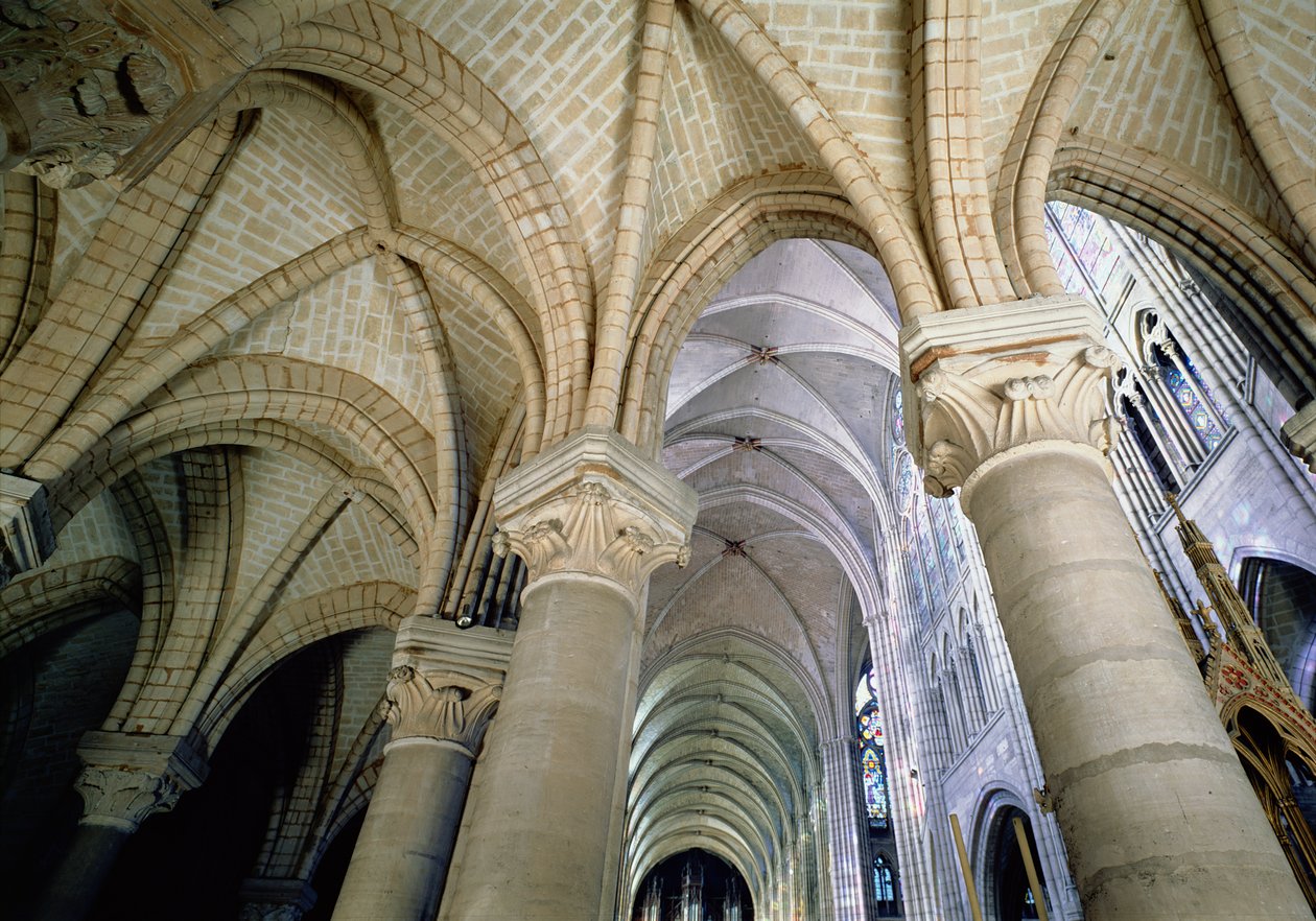 Vy över valvet i ambulatoriet, c.1140-44 av French School