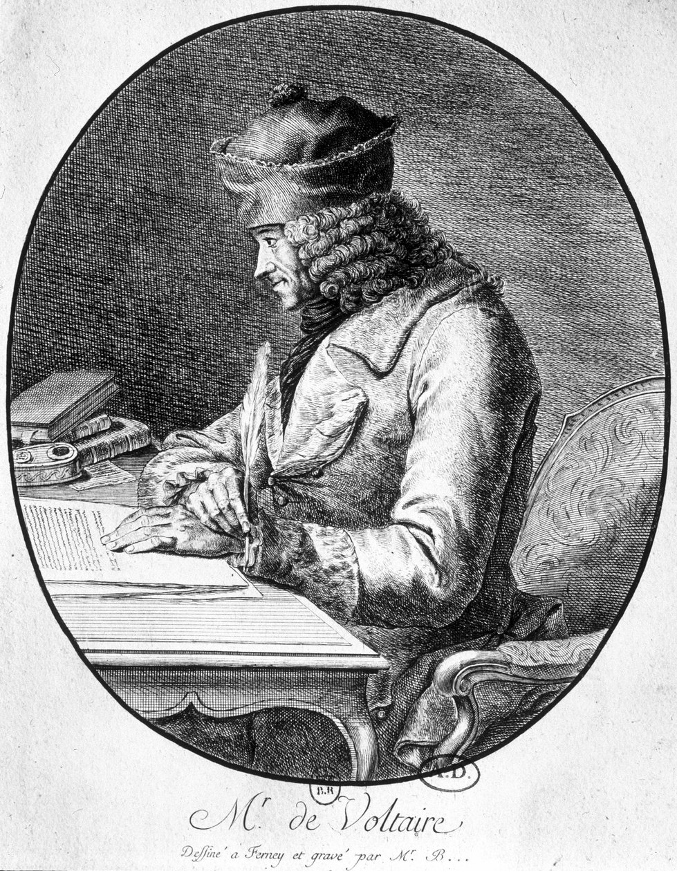 Voltaire vid sitt arbetsbord av French School
