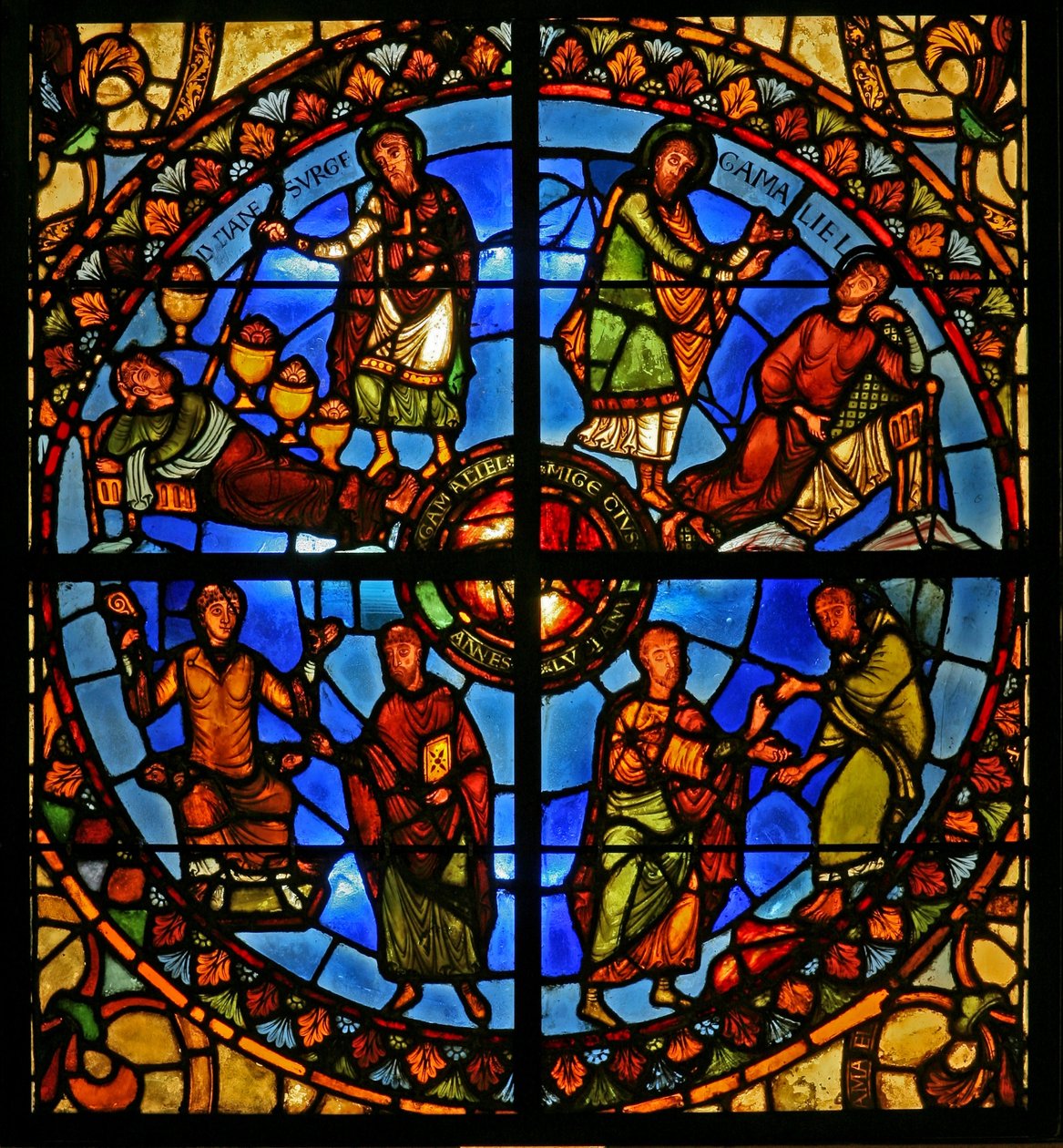 Window Treasury-D som visar historien om St Stephens reliker av French School