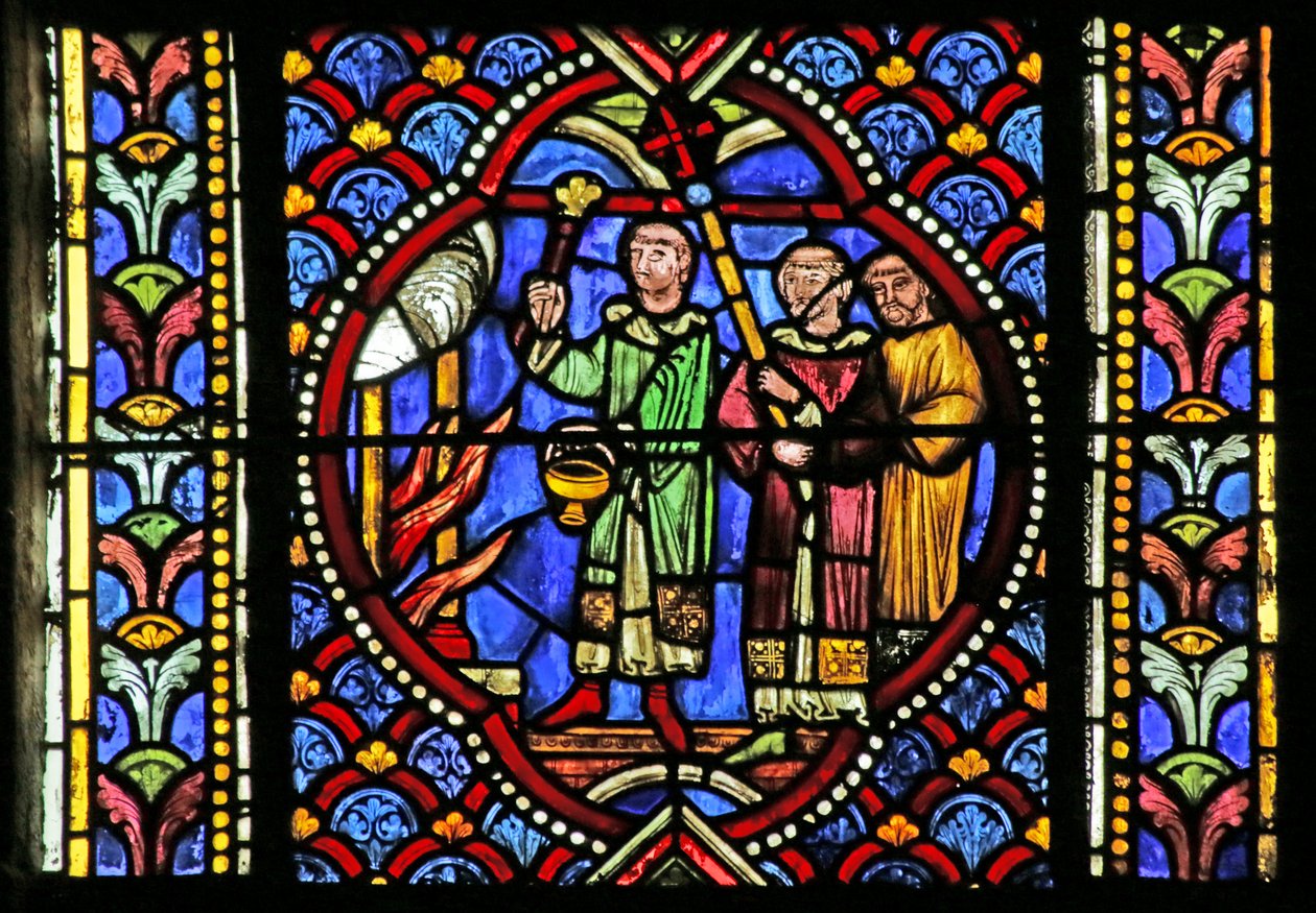 Fönster som visar en scen från Saint Arthemes liv: En brand i staden Clermont kräver förflyttning av Saints Relics. En procession bär relikskrinet och anländer till elden och b av French School