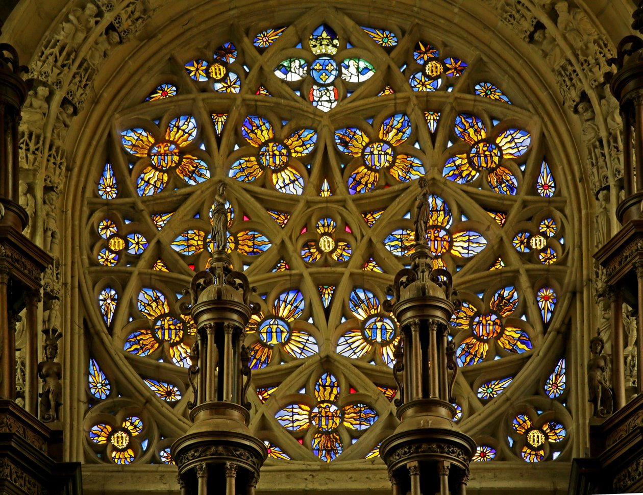 Fönster som visar Rose Window, flammande solar (målat glas) av French School